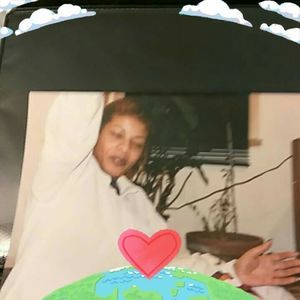 Meet your Posher, Gloria